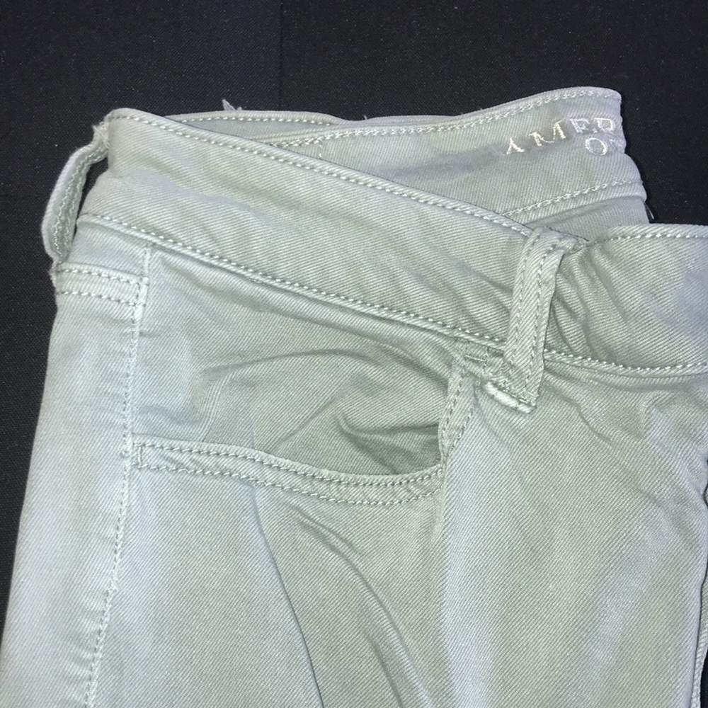 Distressed Jeans - Picture 2 of 6